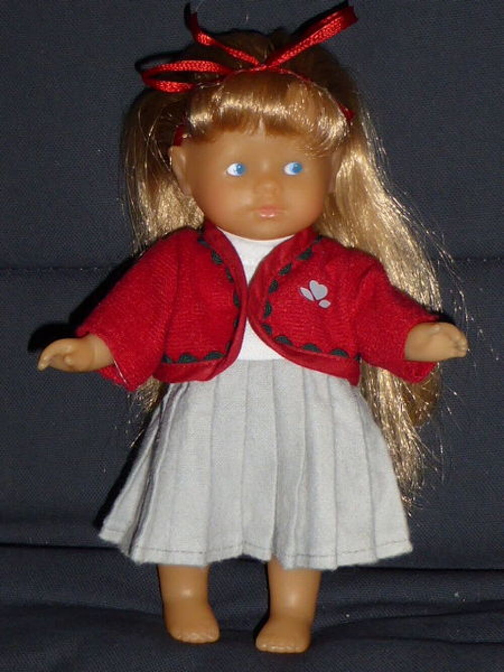 Corolle Mini corolline blonde coll&egrave;ge Jeux / jouets