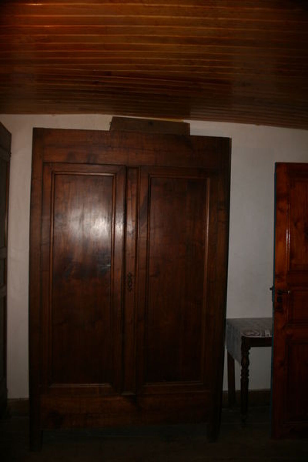 Armoire ancienne Noyer massif Meubles