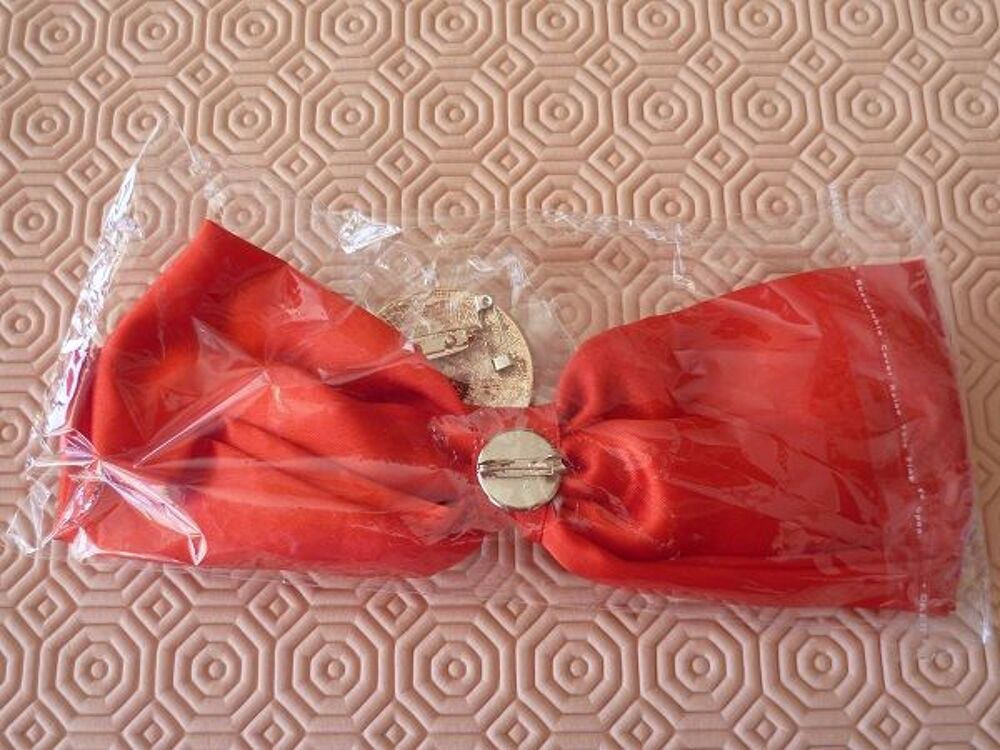 Broche sailor moon manga japon cosplay anime TV de Bijoux et montres