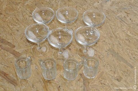 Ensemble de verres/coupes 5 Perreuil (71)