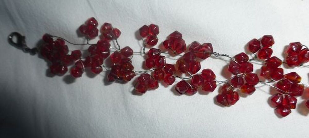RAS DE COU perles bordeaux Bijoux et montres