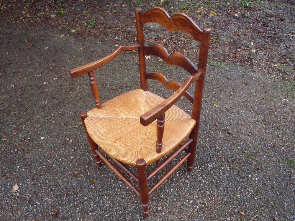 Fauteuil bonne femme Proven&ccedil;al,paill&eacute;, XVIII e Meubles