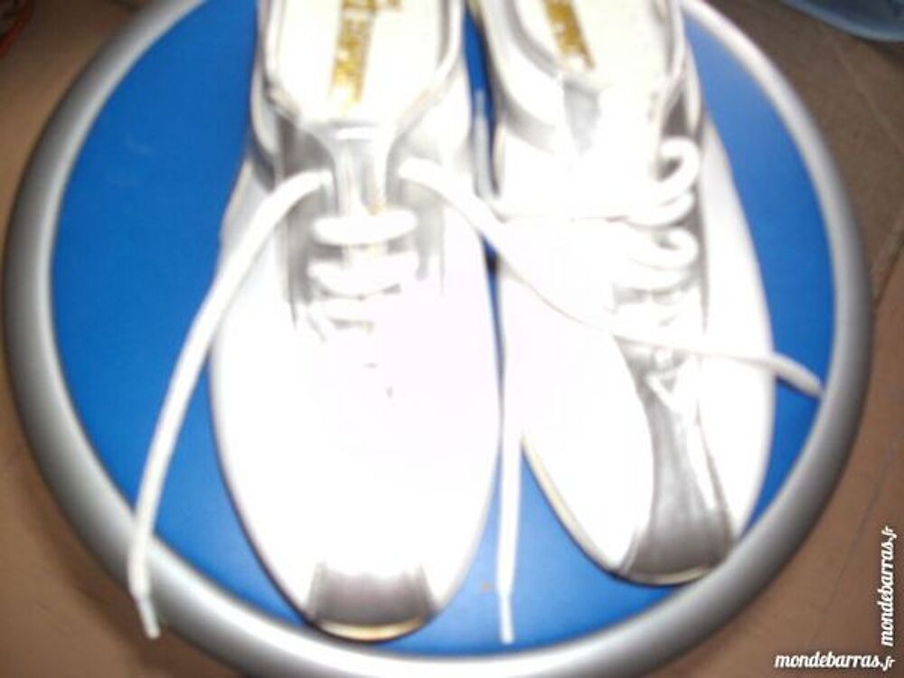 CHAUSSURES DE MARCHE Chaussures
