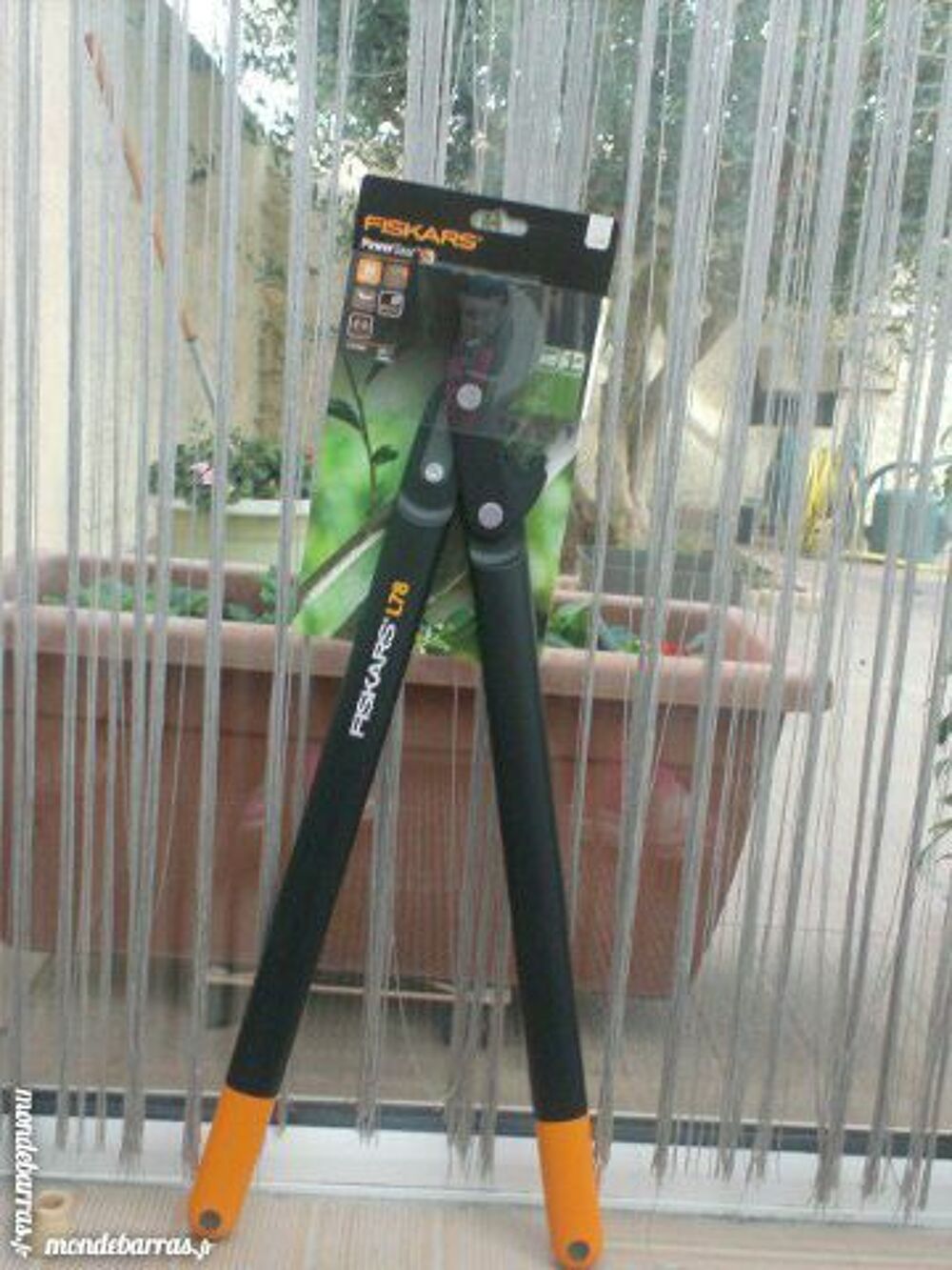 coupe branche fiskars Bricolage