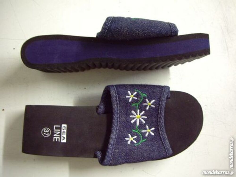 Mules en jean &agrave; fleurs pointure 37-neuves- Chaussures