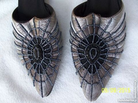 JOLIE PAIRE DE BABOUCHE BRODEE FINE PERLE 9 Les glisottes-et-Chalaures (33)