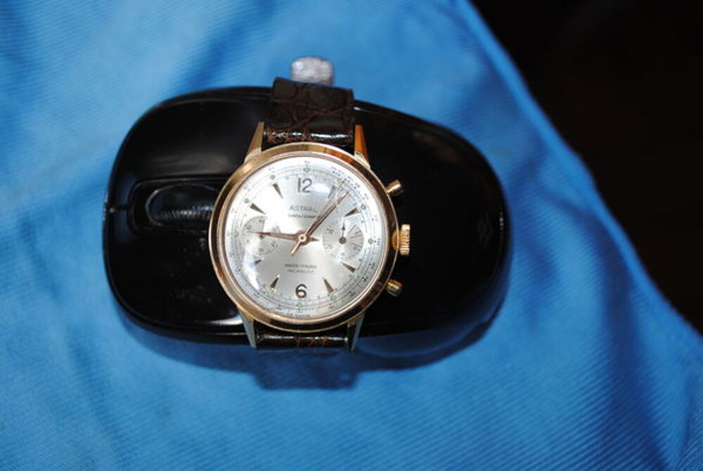 montre chronographe or 18ctsdes annees 60 en parfait &eacute;tat Bijoux et montres
