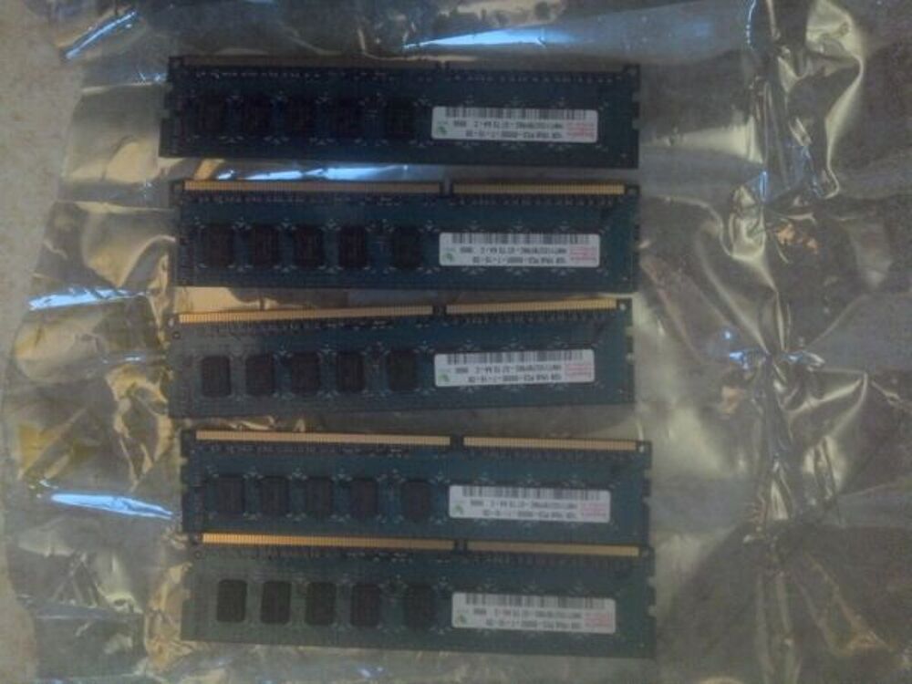 RAM
HYNIX 1GB 1RX8 PC3 8500E-7-10-D0 Matériel informatique
