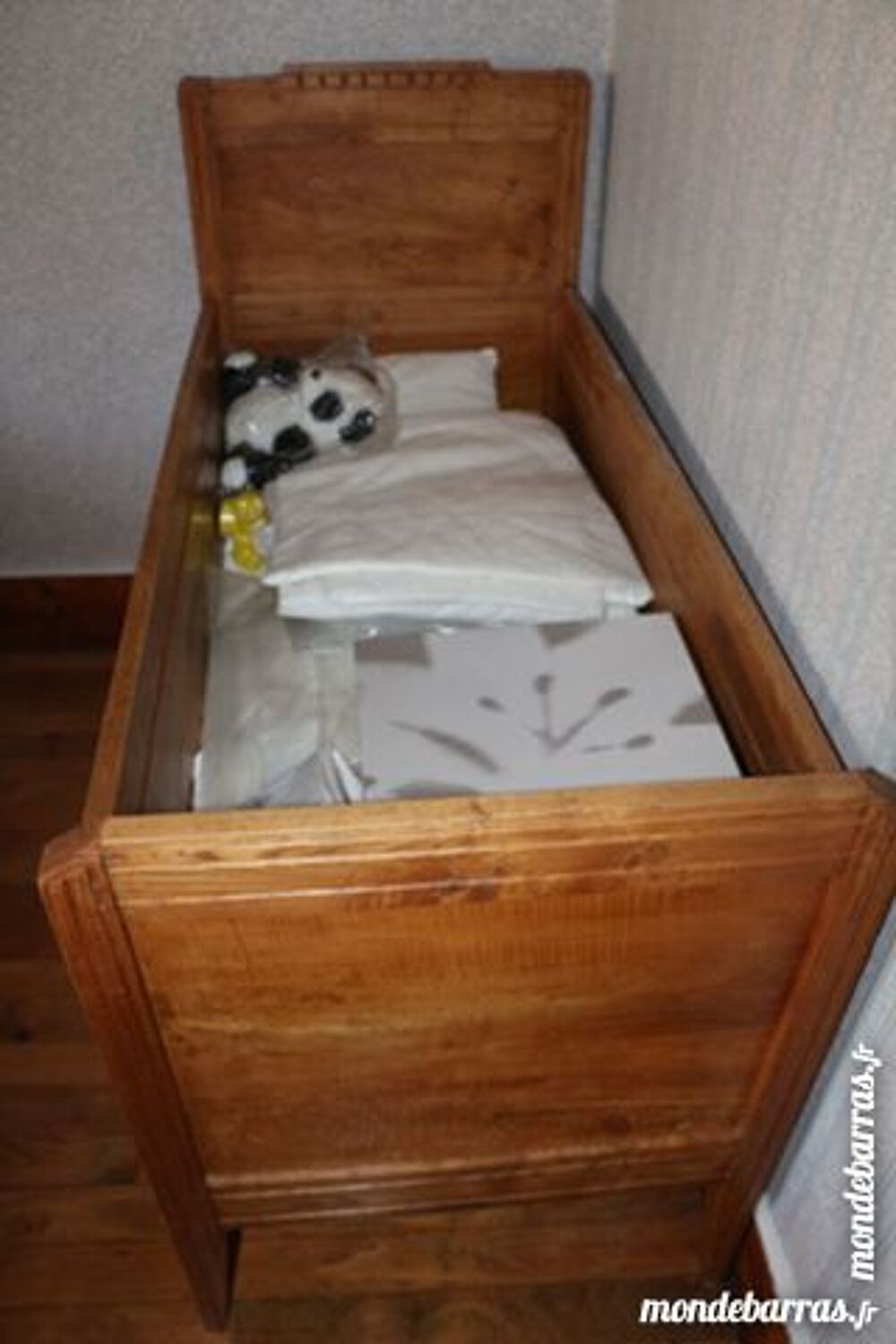 LIT DE BEBE ANCIEN BOIS MASSIF Meubles