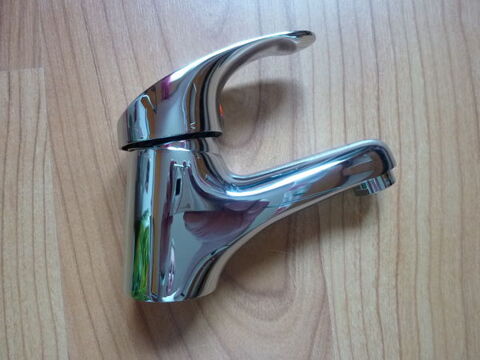 Mitigeur lavabo 10 Saint-Maurice-en-Gourgois (42)