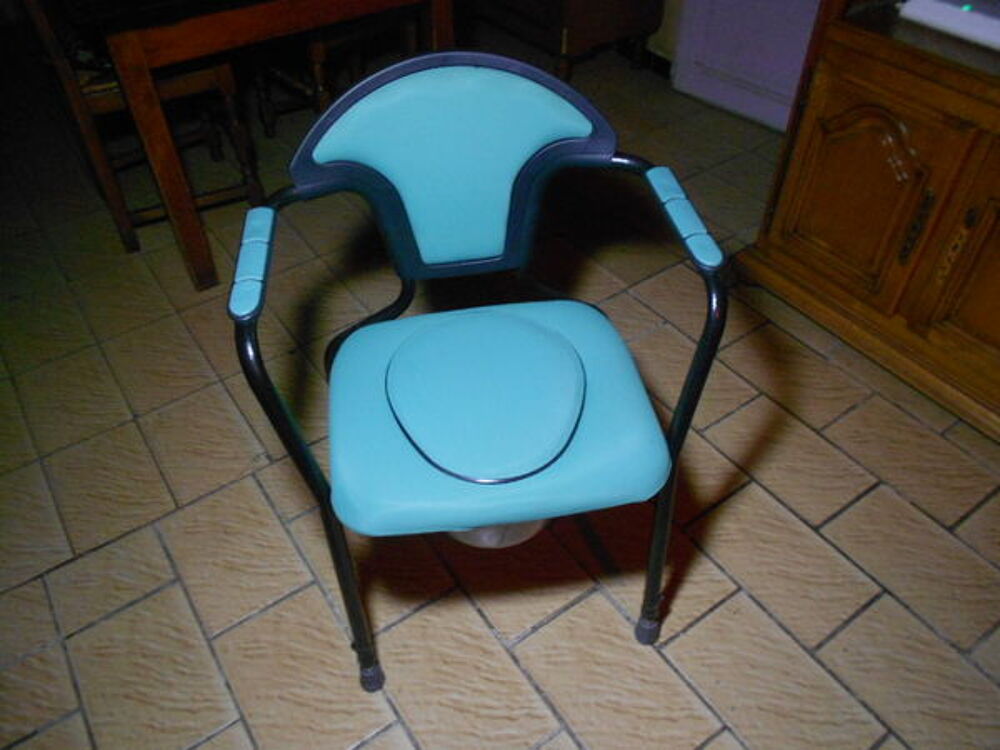 CHAISE ROBE Meubles