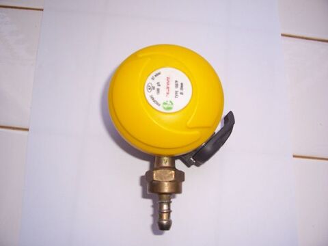 ROBINET DETENDEUR CLIPS BUTANE NEUF 15 Challans (85)