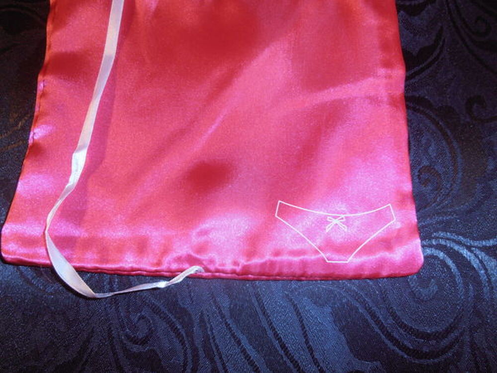 Sac sous-v&ecirc;tements (77) Vêtements