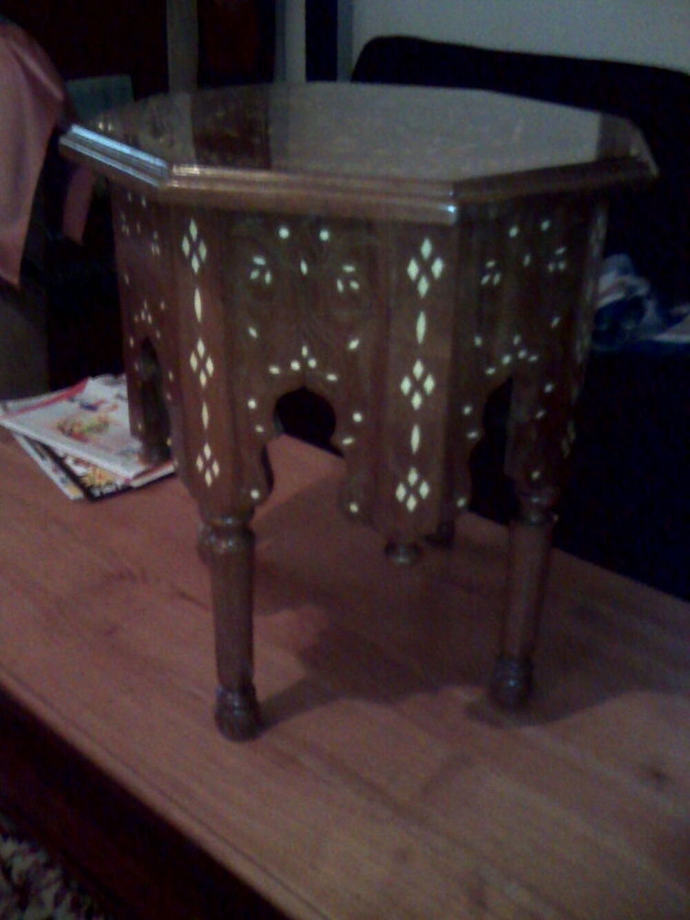 TABLE A THE MAROCAINE Meubles