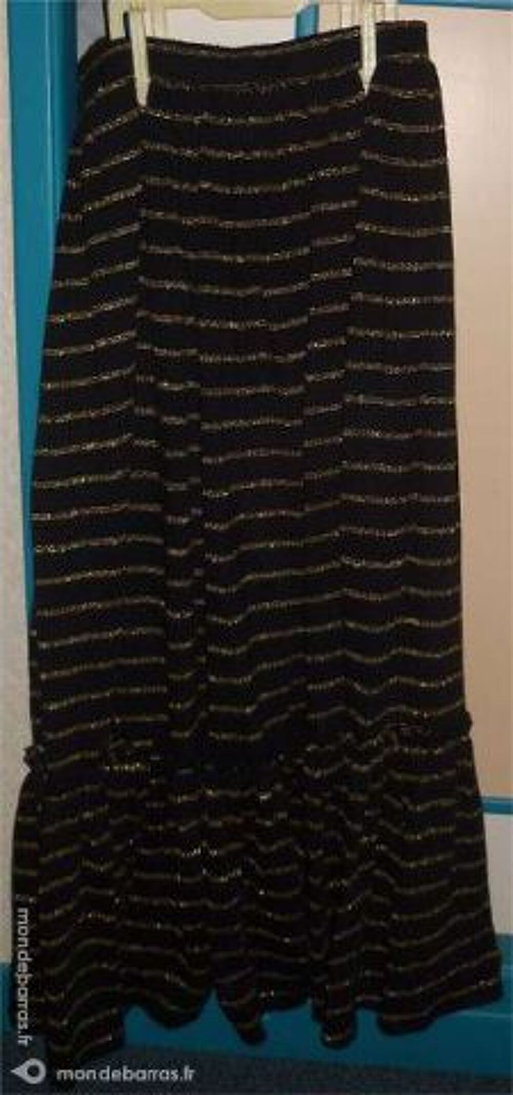 ensemble jupe et caraco pour les f&ecirc;tes Vêtements