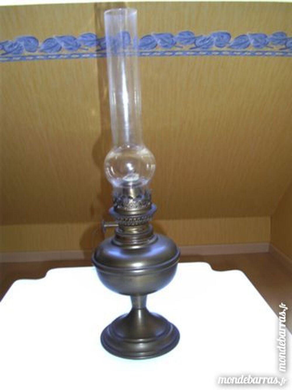 LAMPE A PETROLE Décoration
