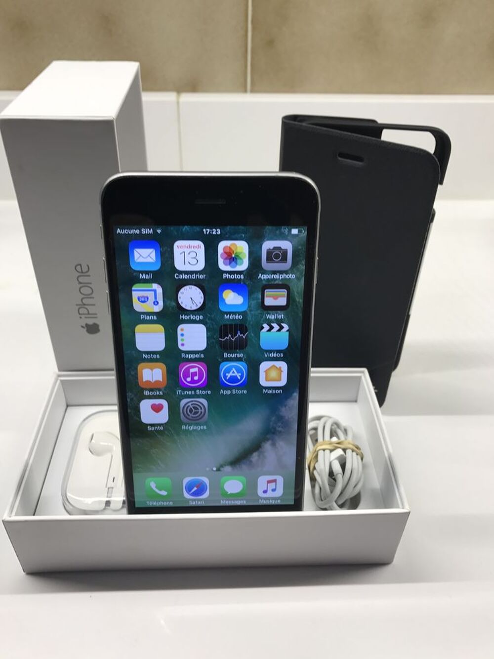 Iphone 6S PLUS Argent/Noir 64 Go Comme neuf Téléphones et tablettes