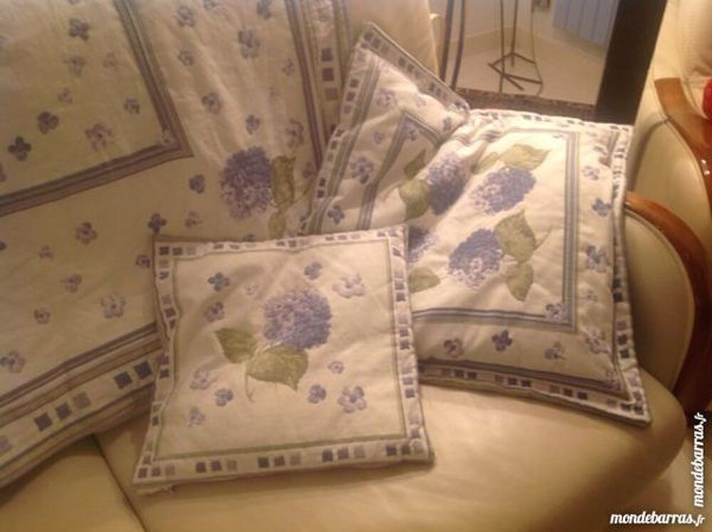Plaid et Housses de coussins MADURA Décoration