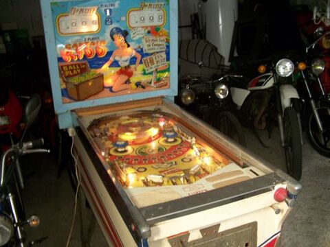 collectionneur recherche tous flipper hs a restaurer. 1 Alenon (61)