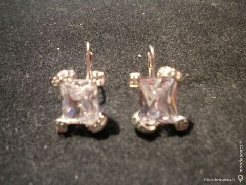 BOUCLES D'OREILLES 25 Dammarie-les-Lys (77)