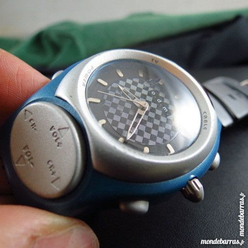 O.D.M. montre t&eacute;l&eacute;commande &eacute;dition limit&eacute;e DIV0299 Bijoux et montres