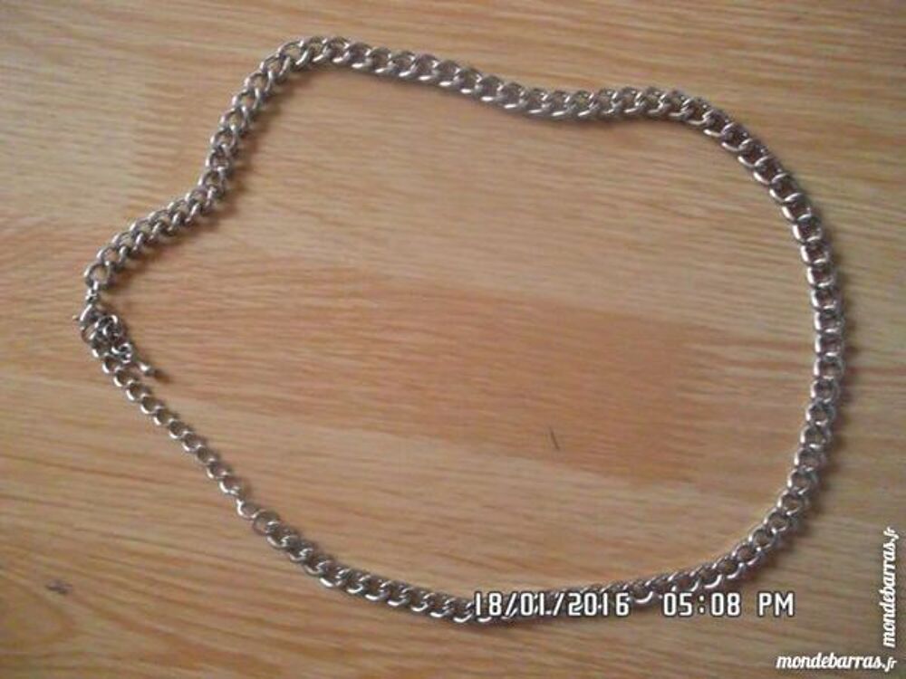 collier m&eacute;tal couleur argent*juste 3e*kiki60230 Bijoux et montres