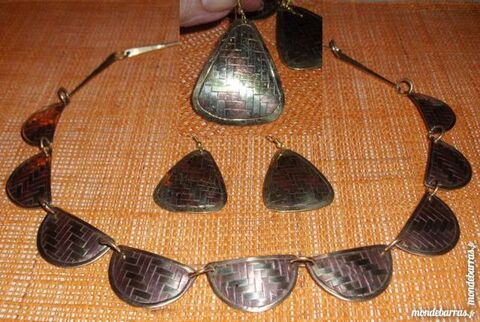 PARURE COLLIER BOUCLES D'OREILLES 70 Antibes (06)