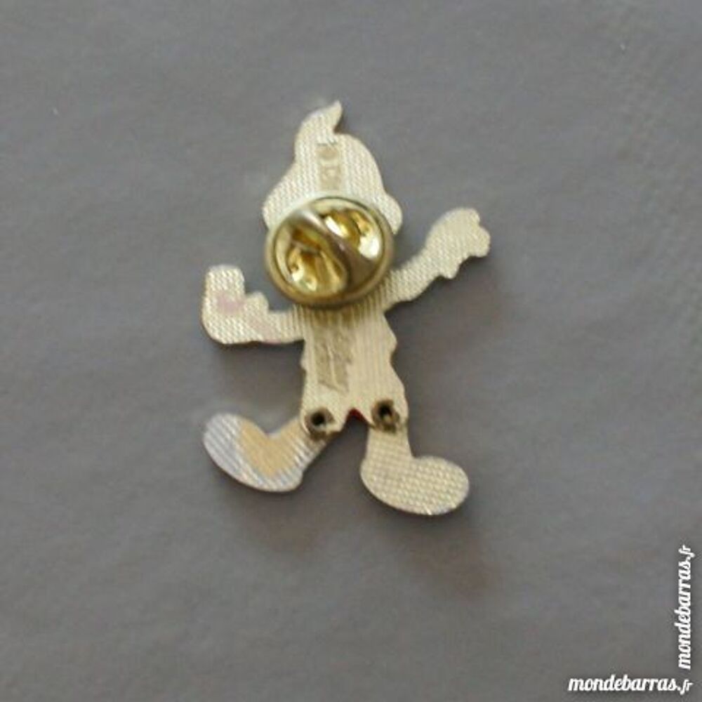 Pins Pinocchio articul&eacute; Bijoux et montres