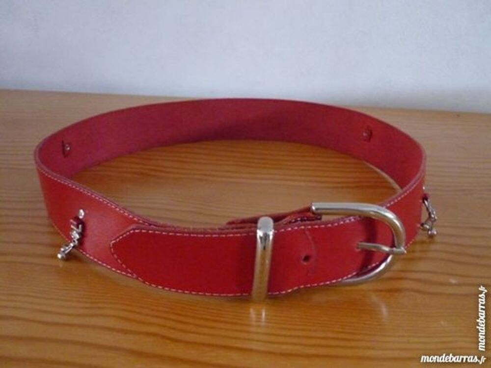 Ceinture femme rouge &agrave; breloques Bijoux et montres