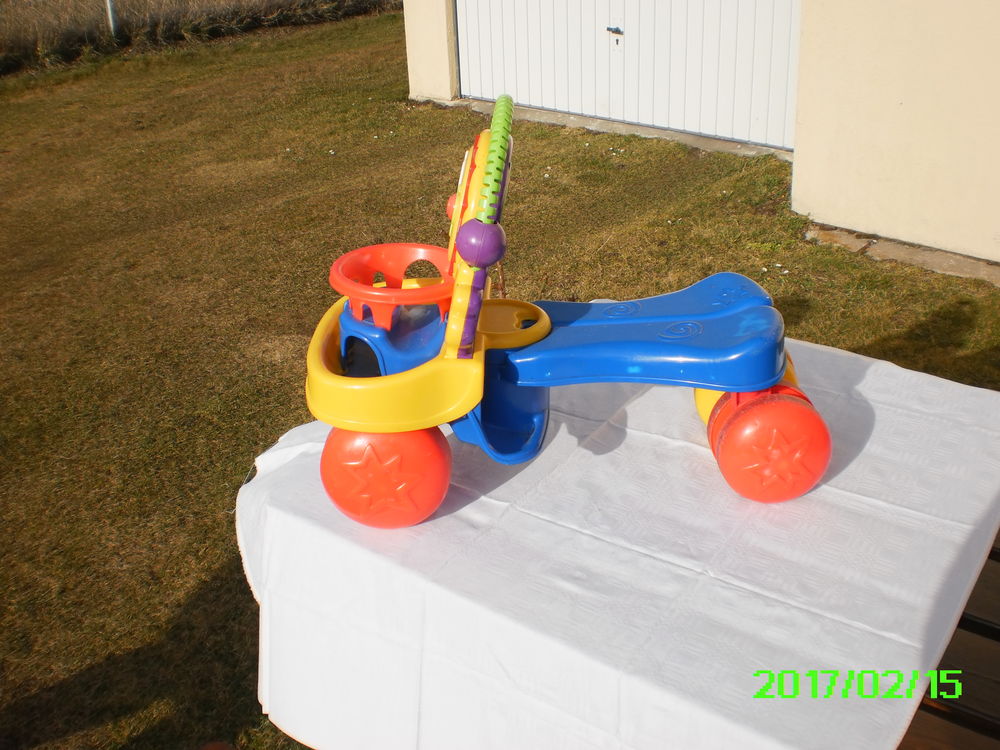 trotteur multi positions Jeux / jouets