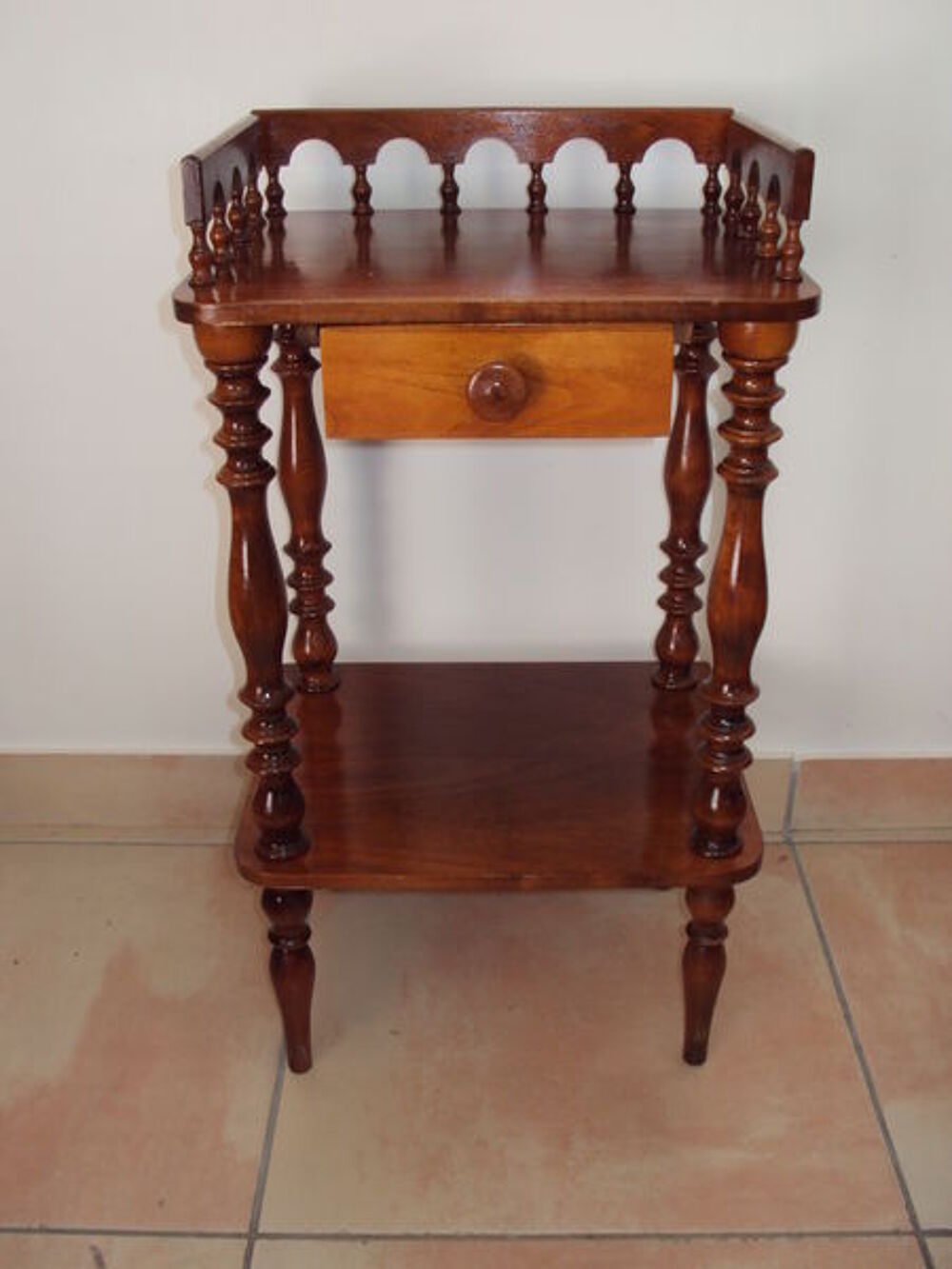 table de t&eacute;l&eacute;phone Meubles