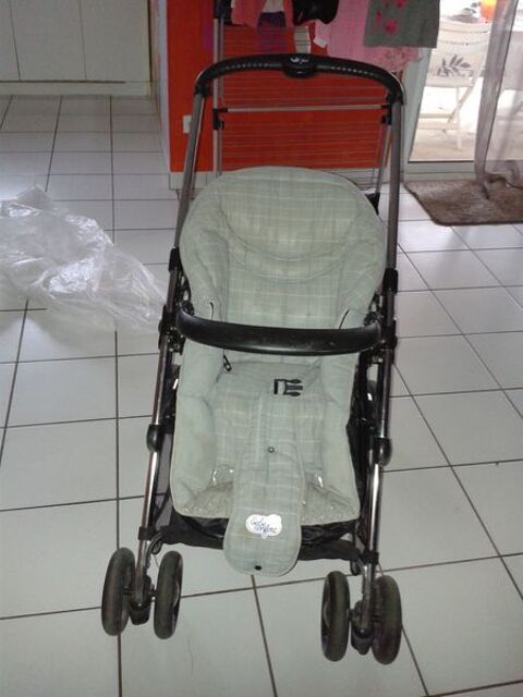 Poussette bb confort 25 Grospierres (07)
