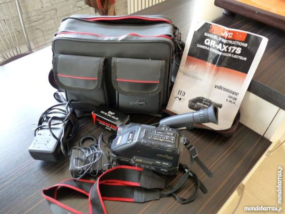 CAMERA ENREGISTREUR ET LECTEUR JVC GR-AX17S Photos/Video/TV