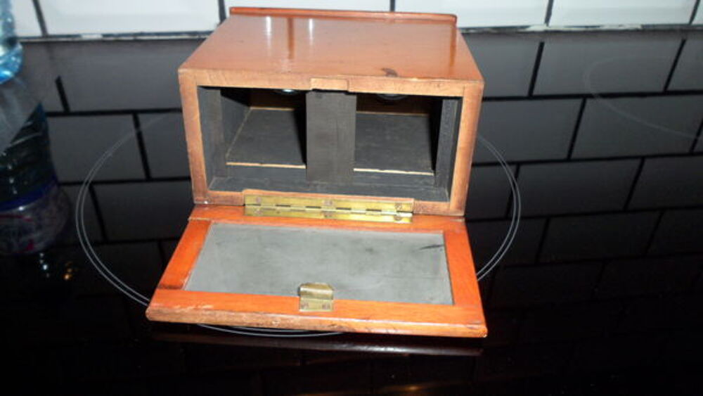 STEREOSCOPE 