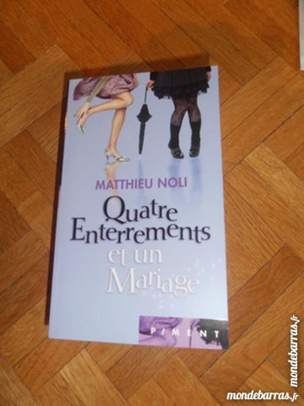 Quatre enterrements et un mariage Livres et BD