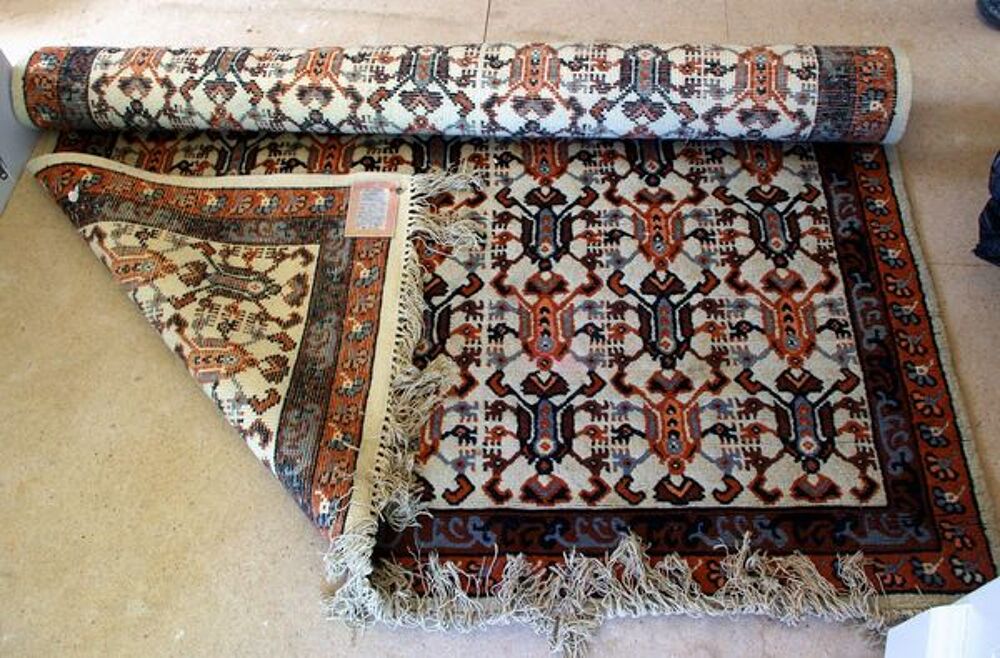 Tapis Tunisien fait main 1er choix Décoration