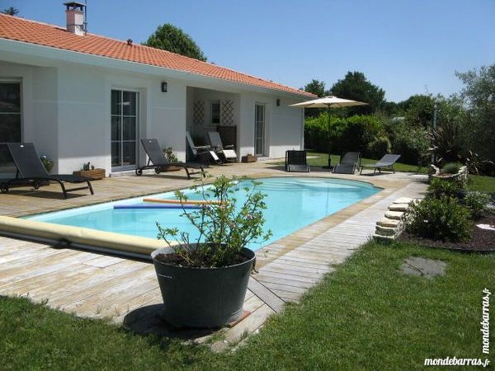   T2 avec Piscine à Biscarrosse, naturisme Aquitaine, Biscarrosse (40600)