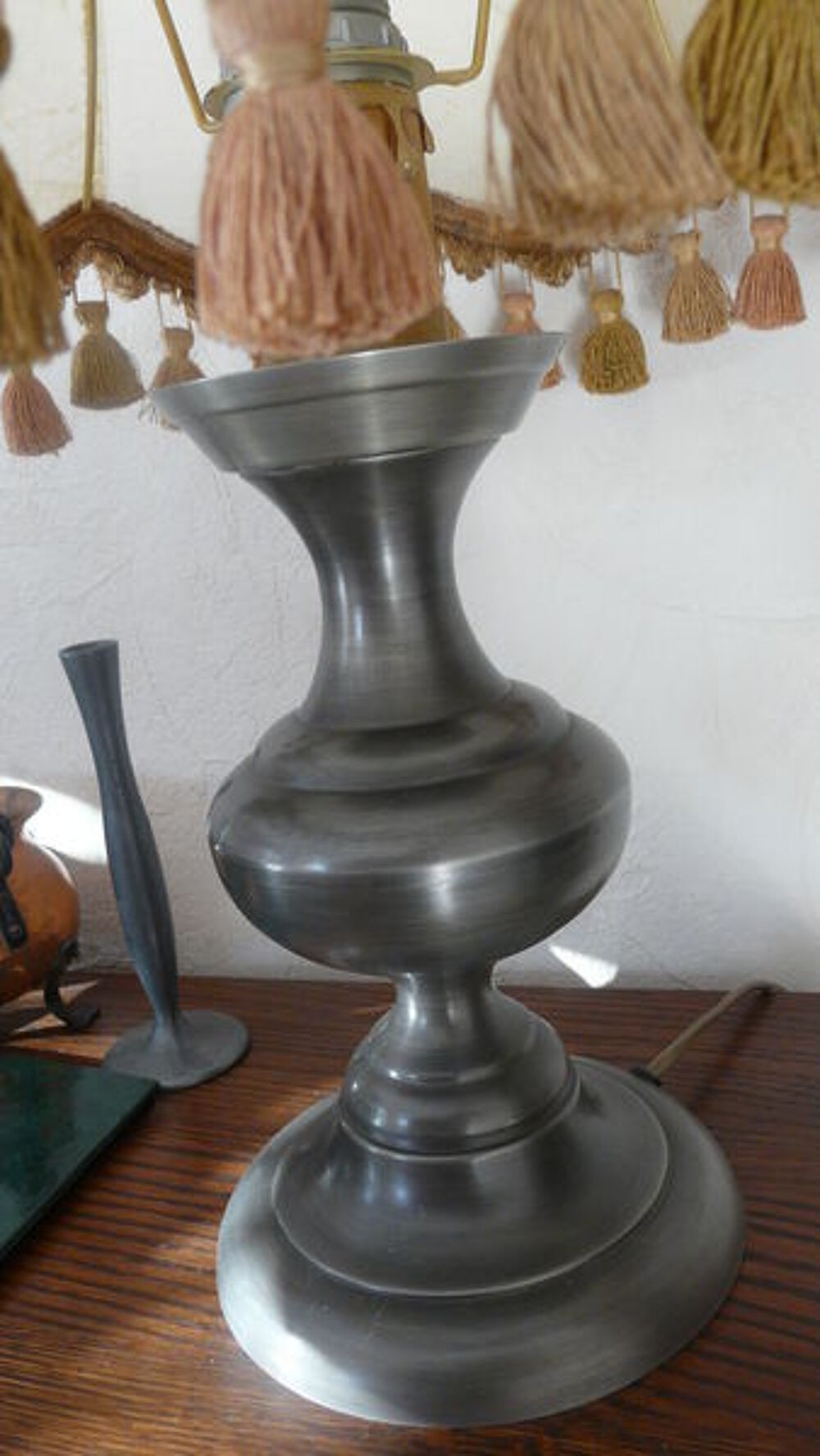 lampe avec pied en etain Décoration