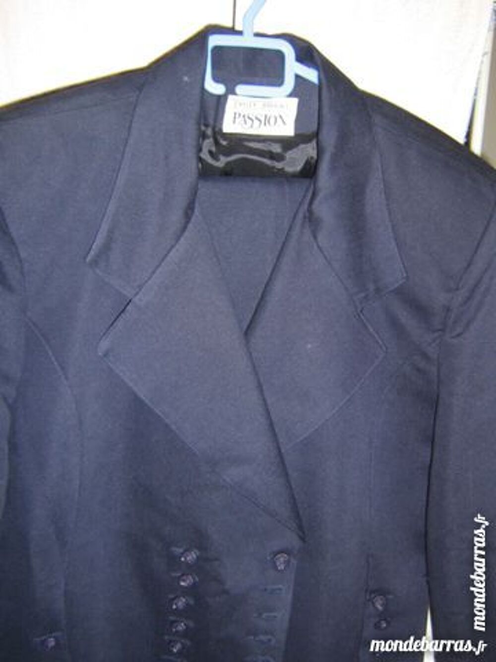 tailleur tr&egrave;s &eacute;l&eacute;gant Vêtements