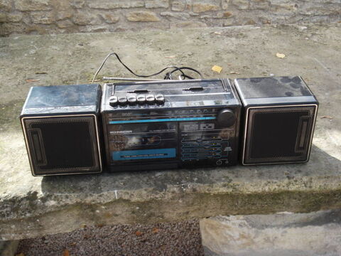 auto radio 25 Saint-Gens-du-Retz (63)