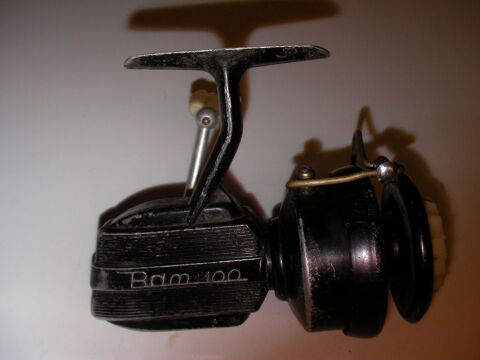 Moulinet de pêche B.A.M 100 10 Roques (31)