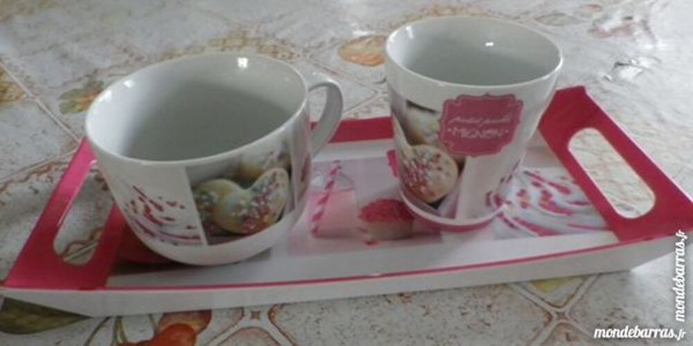 ENSEMBLE PETIT DEJEUNER TASSE MUG ET PLATEAU NEUF Cuisine