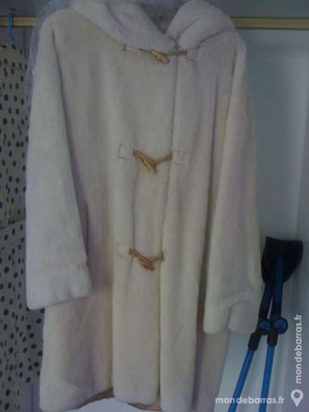 MANTEAU 3/4 &agrave; capuche Vêtements