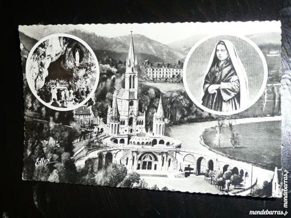 Carte postale Lourdes La Basilique 
