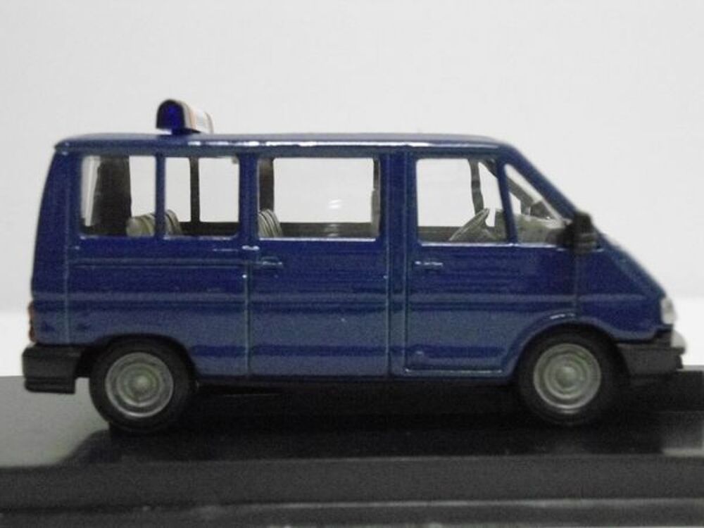 Renault Trafic vitr&eacute; Gendarmerie VEREM 