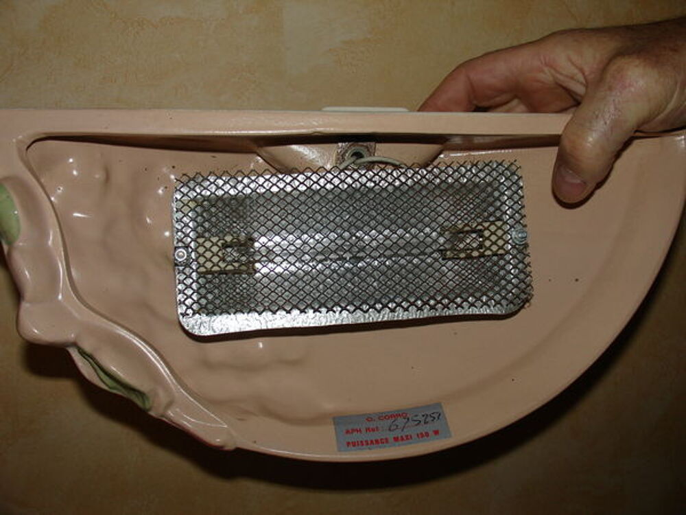 Applique halog&egrave;ne Décoration