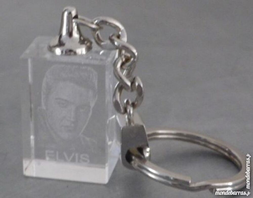 PORTE CLEF ELVIS PRESLEY GRAVE DANS BLOC RESINE 