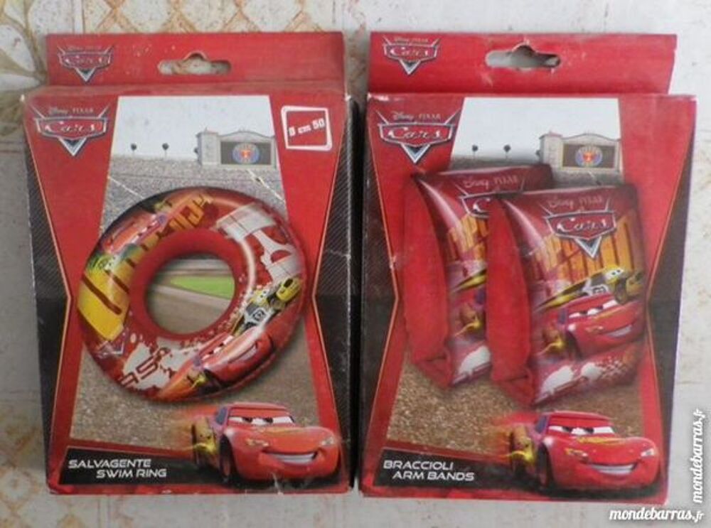 BOUEE ET BRASSARDS CARS ***NEUFS*** Jeux / jouets