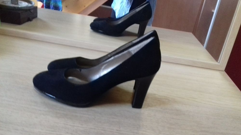Escarpins Daim noir Femmes. Chaussures