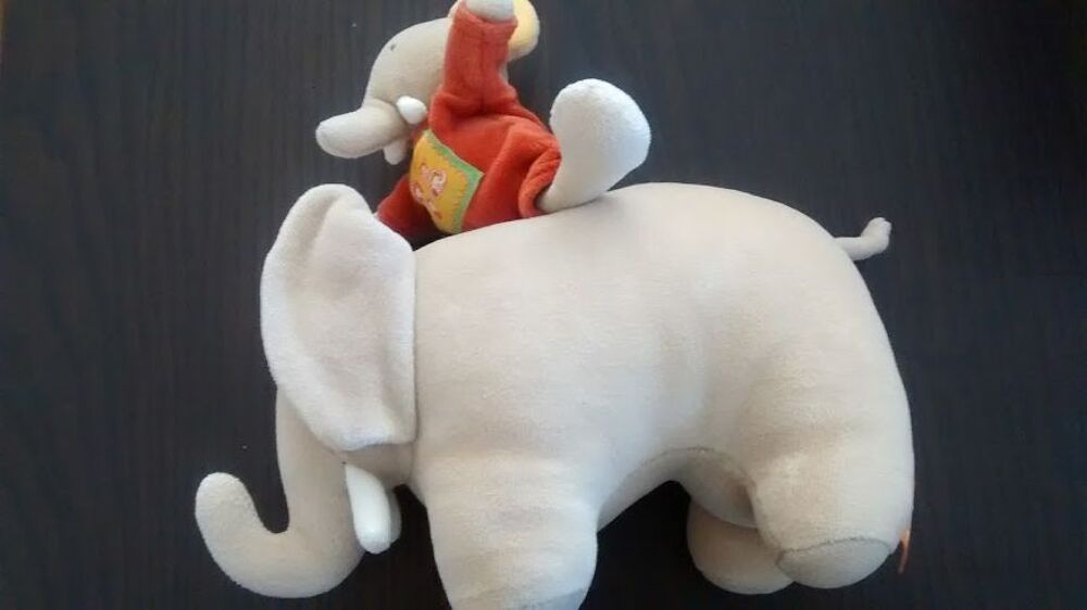 Elephant moulin roty bo&icirc;te &agrave; musique Jeux / jouets